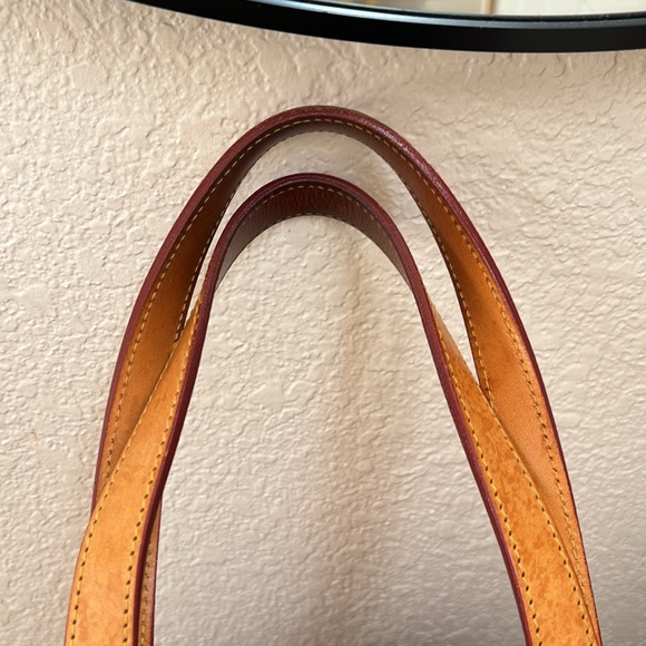 Beautiful vintage Dooney and Bourke - Picture 4 of 13